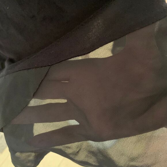 Flowy Black Tunic Top with Gold Studs & Sheer Hem – Size XL - Picture 4 of 7